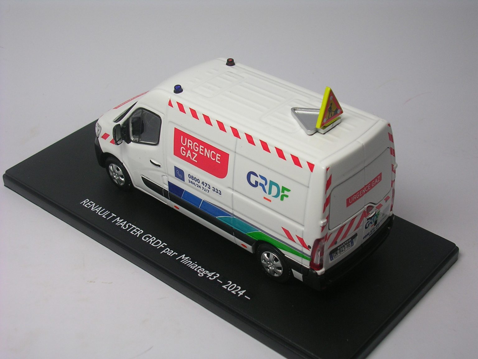 voiture miniature enedis